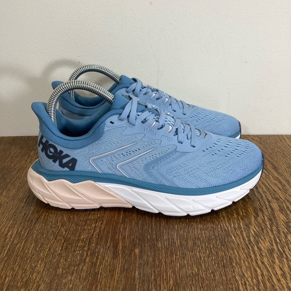 Hoka One One Shoes - Hoka One One Arahi 5 Running Shoe Womens Size 6.5B Blue Fog/Provincial Blue